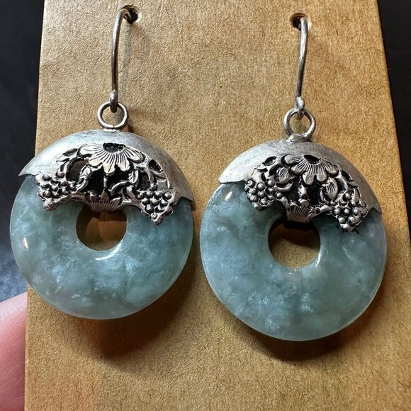 Nephrite jade dangle earrings in silver metal! - Picture 3 of 6
